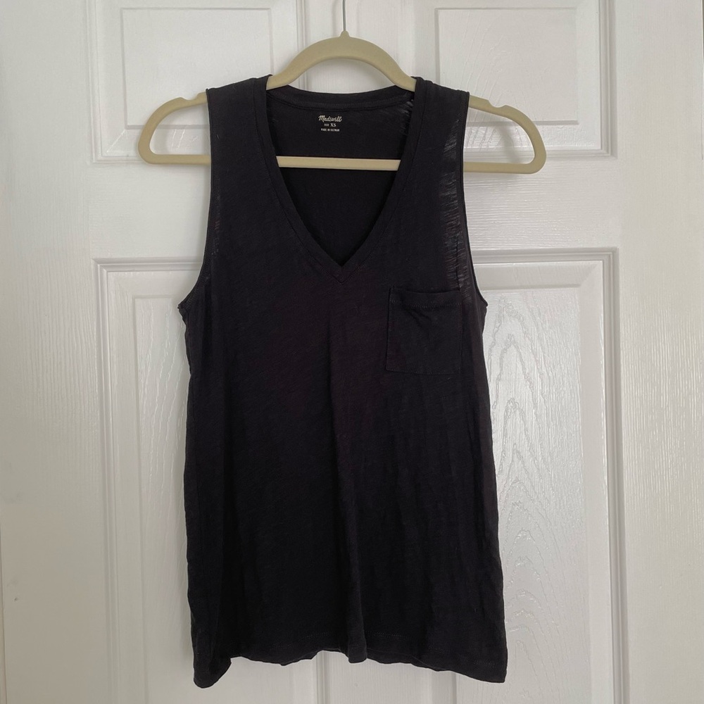 Madewell Whisper Cotton V-Neck Pocket Tank (Black)